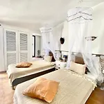 Cosy Little House אלבופיירה