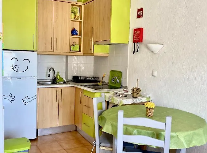Cosy Little House *